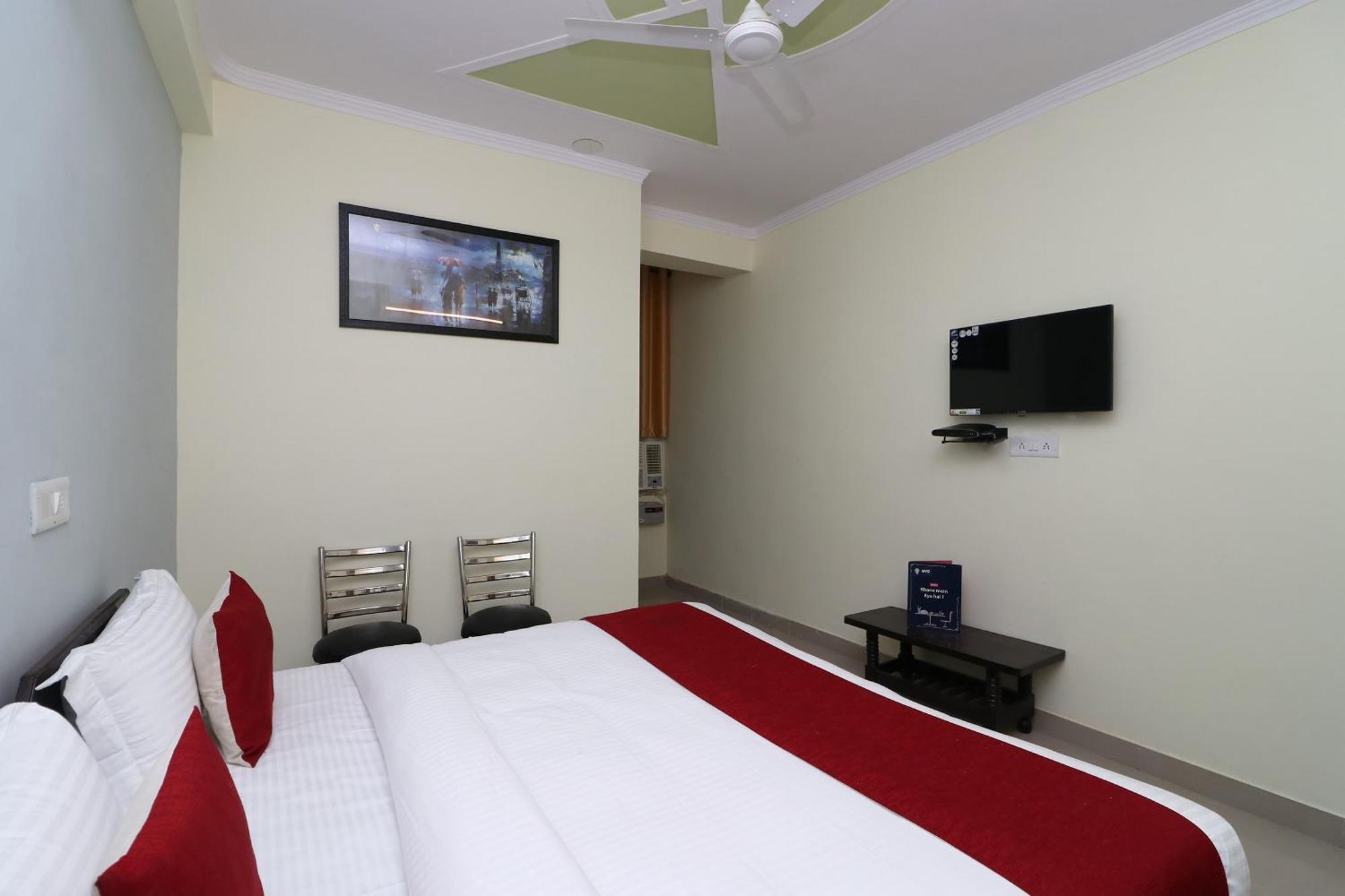 Hotel O Pearl Residency Yeni Delhi Dış mekan fotoğraf