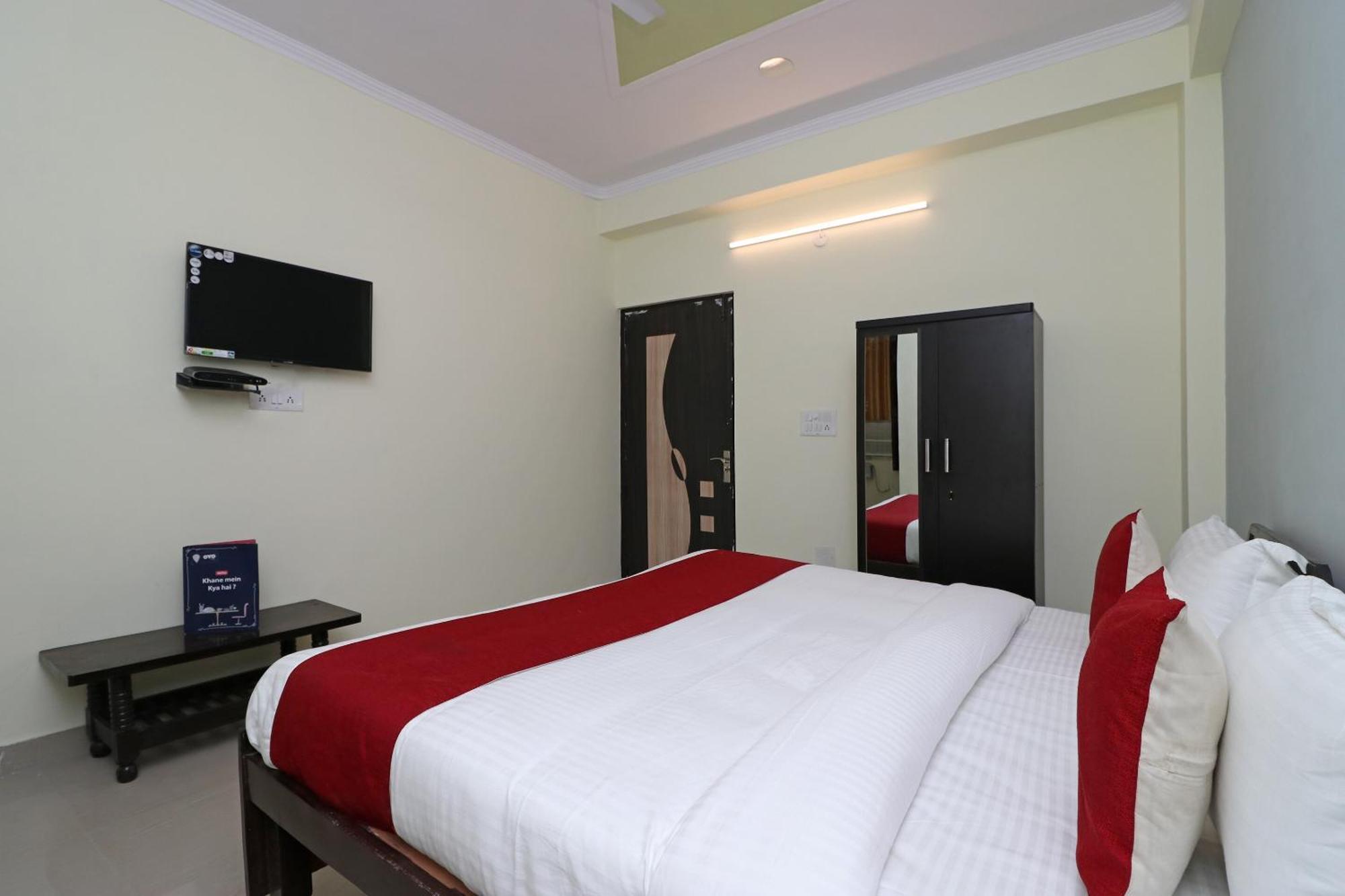 Hotel O Pearl Residency Yeni Delhi Dış mekan fotoğraf