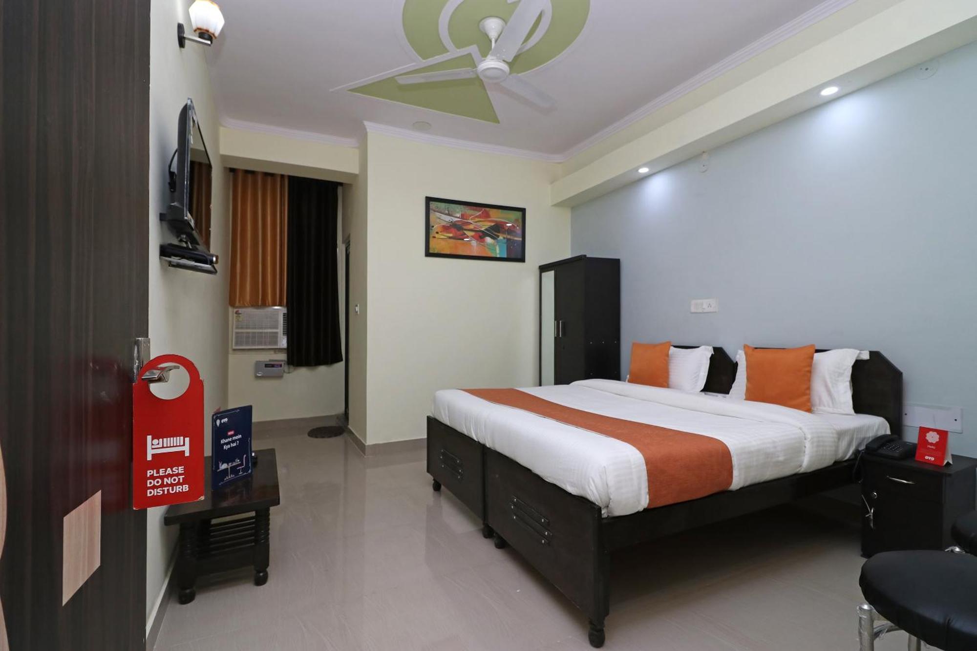 Hotel O Pearl Residency Yeni Delhi Dış mekan fotoğraf