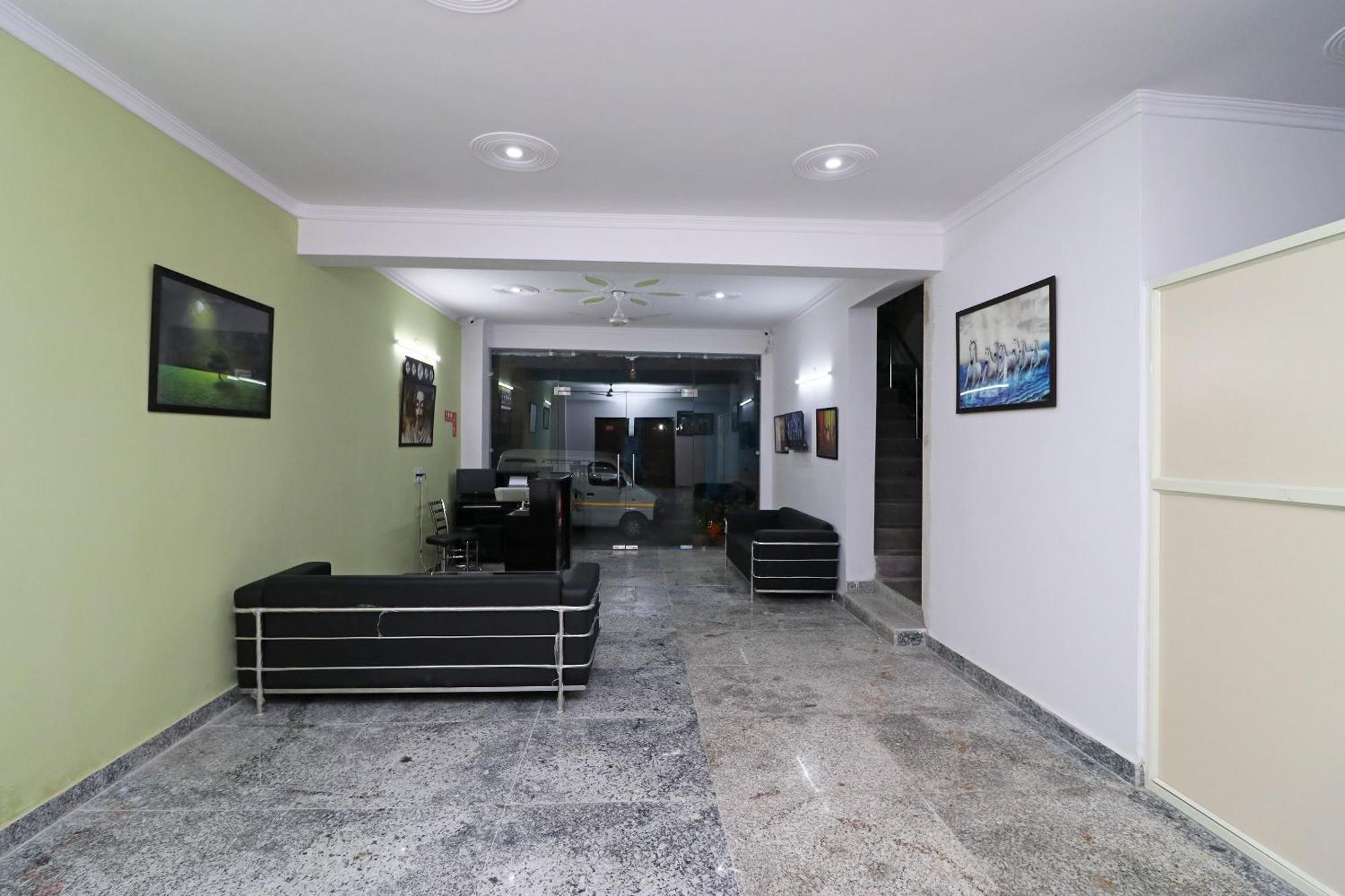 Hotel O Pearl Residency Yeni Delhi Dış mekan fotoğraf